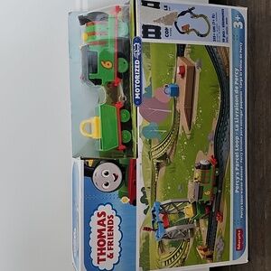 New in Box Thomas & Friends Percy's Parcel Loop Motorized Train & Track Set